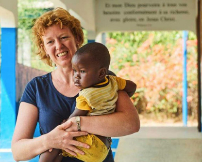 Gynaecoloog Hoop Kliniek Guinee.png