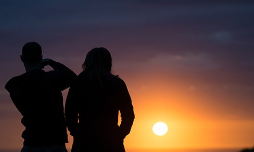 Zendelingen-Tom-en-Gera-Brouwer-silhouette AANPASSEN.jpg