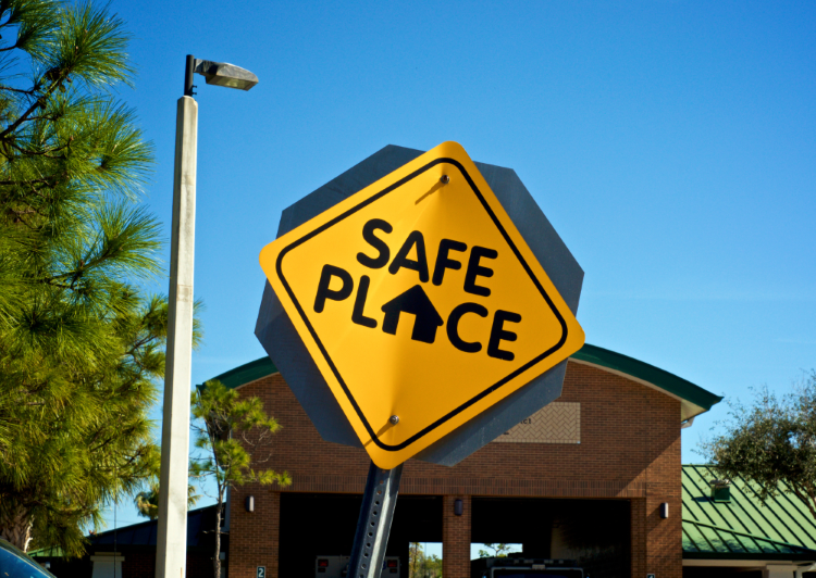 Echtpaar Safe house.png